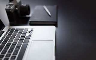 炒股配资杠杆亻中承配资:怎么买入一个公司的股票-A股三大指数回调：沪指跌0.45% 银行股逆市走强